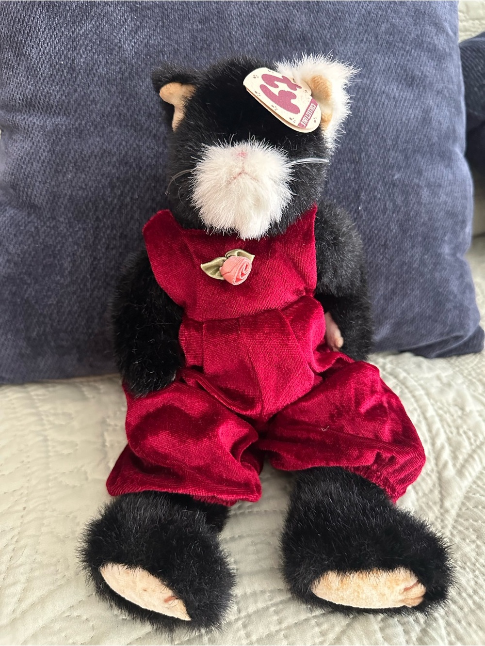 Vintage Ty Collectibles Ebony Cat “Attic Tteasures” Line